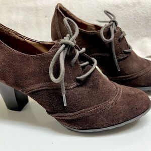 “Sonoma” Life Styles brand Suede shoe
Chocolate Brown, size 8